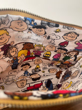 Load image into Gallery viewer, Waxed Canvas Zipper Pouch (Peanuts Edition)